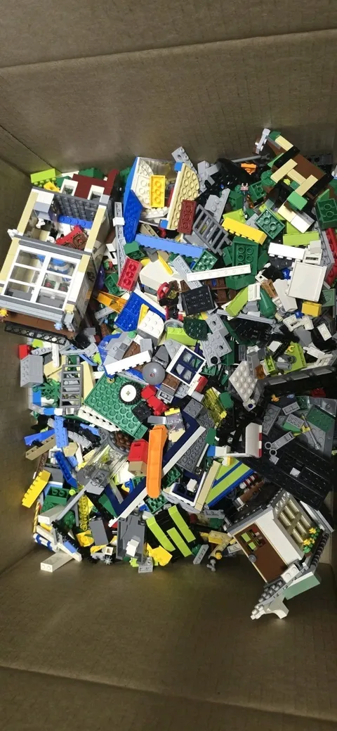 LEGO 20 Pounds Loose Bricks - Random