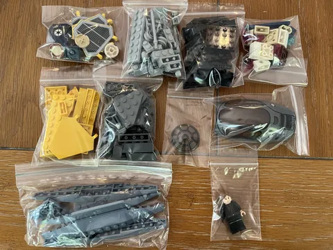 LEGO Star Wars Jedi Starfighter Vulture 7256 4 Subbed Parts Missing Few Stickers