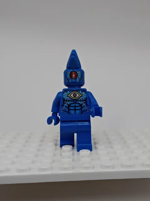 LEGO - 2018 DC Superheroes (OMAC) Minifigure From Set 76111