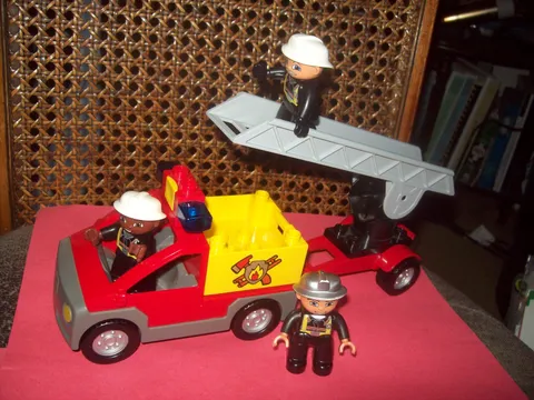 LEGO DUPLO PARTS FOR SET #4664 TOWN FIRE TRUCK WITH TRAILER & 3 FIGURES