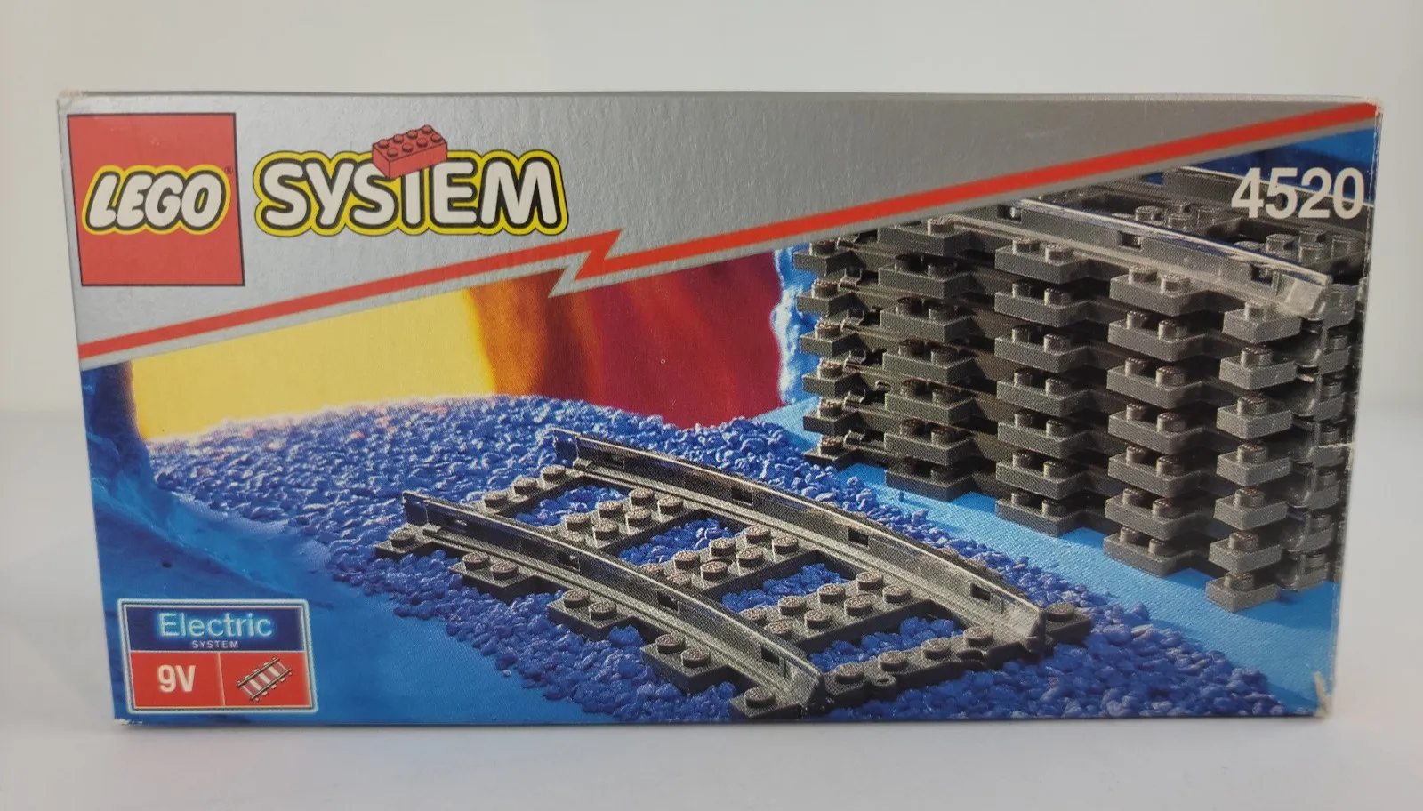 LEGO System Train Track Curved Rails x8 Building Set (4520) w/Box Vintage Rare