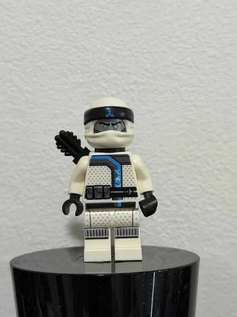 Lego Ninjago Sons of Garmadon Zane minifigure 