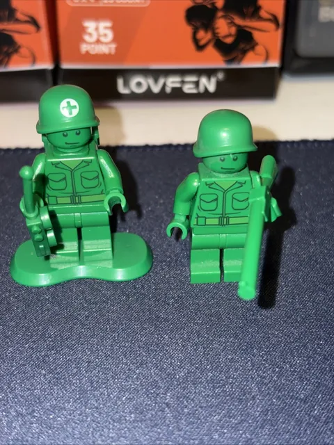 LEGO TOY STORY GREEN ARMY MAN Minifigure Two Medic Rifler