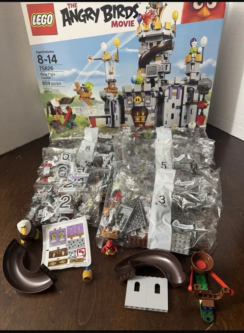 LEGO 75826 Angry Birds Movie King Pig's Castle Retired w/Box – Read Description