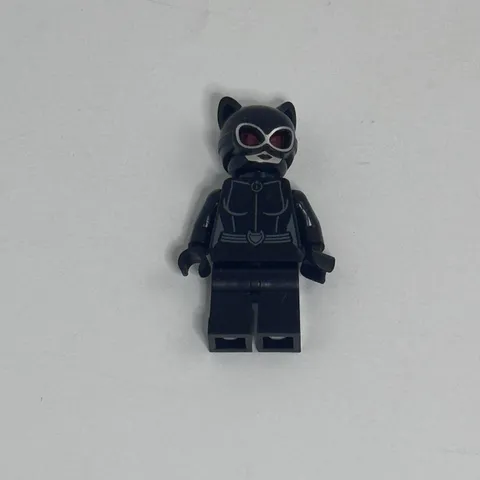 LEGO DC Minifigure Catwoman - Black Suit and Mask, Silver Goggles sh0595