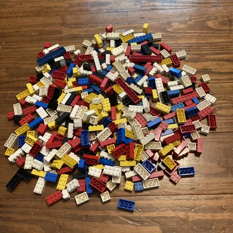 Lot of 2.5 lbs of Vintage LEGO Basic Bricks 2x2 2x4 2x3 2x6 2x8 All Colors