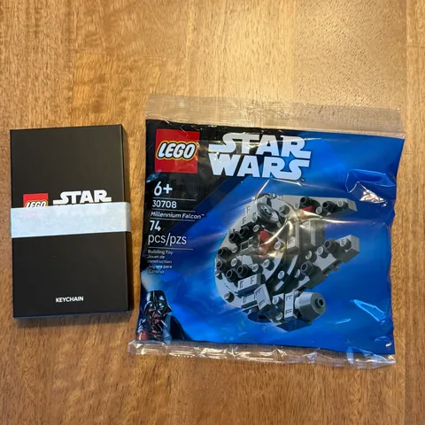 Lego Star Wars Jango Fett Starship Keychain Millennium Falcon Polybag 30708 NEW