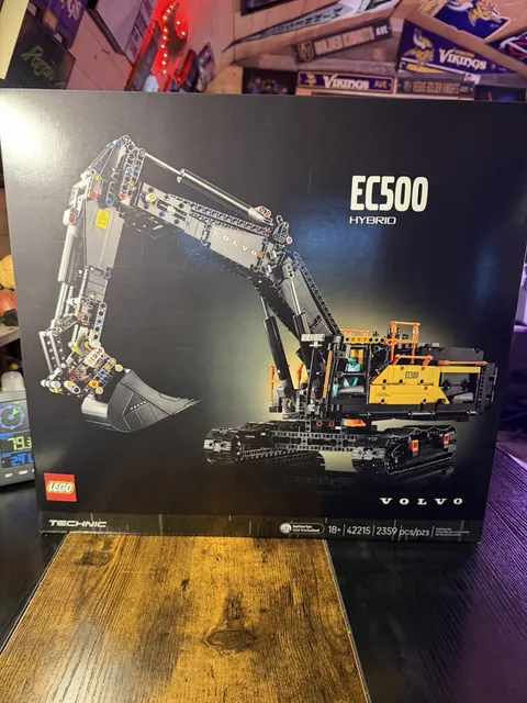 Lego Technic Volvo EC500 Hybrid Excavator 42215 NEW SEALED 100% Authentic