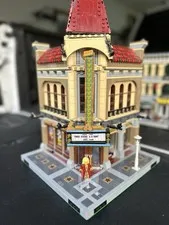 LEGO Modular Building Palace Cinema.  