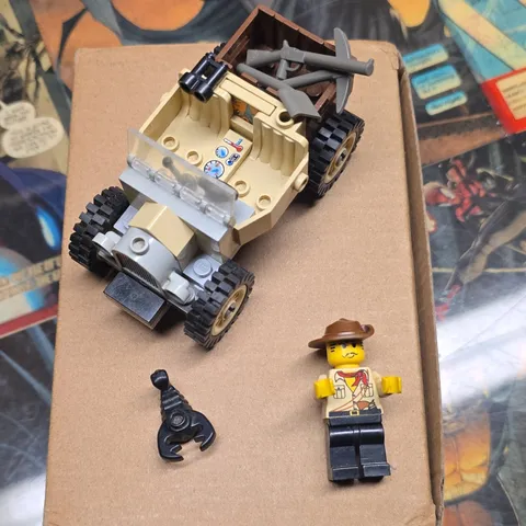 LEGO 5918 100% Complete Scorpion Tracker No Instructions