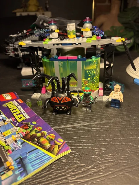 Lego 100% Teenage Mutant Ninja Turtles Mutation Chamber Unleashed 79119