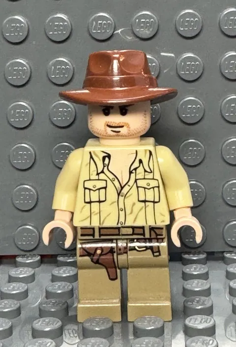 Lego Indiana Jones Tan Open Collar Shirt, Fedora, Grin Minifigure iaj020 (7195)