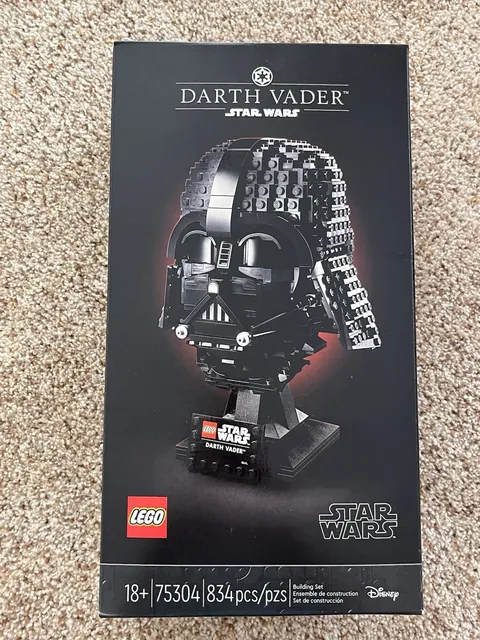 LEGO Star Wars Darth Vader Helmet 75304 Sealed Box