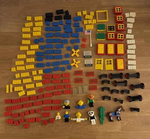 Vintage LEGO Lot Bricks, Windows, Wheels, Horse, Flag, Minifigures, Fabuland