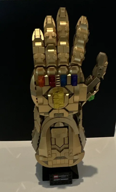 LEGO Marvel Infinity Saga Infinity Gauntlet 76191 w Display Stand, 590 pcs 18+