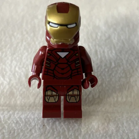 Lego Iron Man with Triangle on Chest 6867 30167 Super Heroes Avengers Minifigure