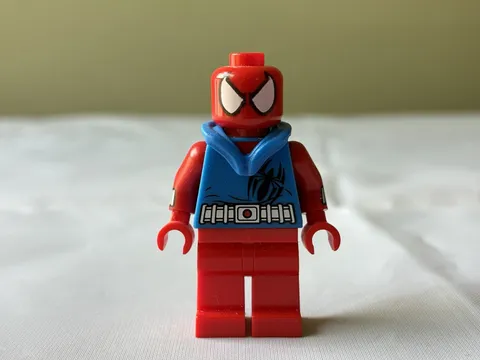LEGO Scarlet Spider Minifigure (Authentic) Set 76057