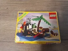 Vintage Lego Pirtates set 6260 Shipwreck Island in original box from 1989 RARE!