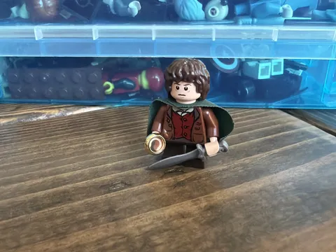 LEGO Lord Of The Rings FRODO BAGGINS Minifigure - 9472