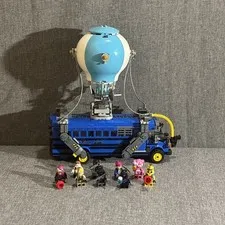 LEGO Battle Bus Fortnite Set 77073 - 954 Pieces - w/ Minifigs 2024