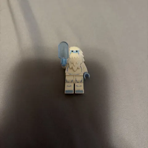 LEGO Minifigure Yeti MINIFIGURES Series 11  2013 