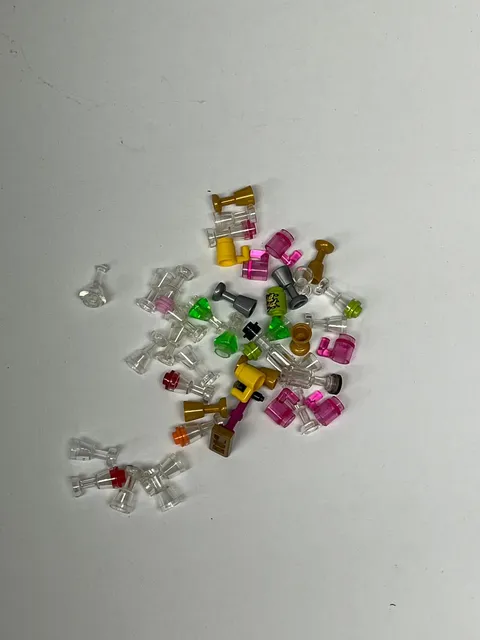 Lot Of LEGO Friends Accessories Utensil Goblets And Cups Gold Clear 2343