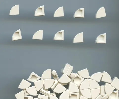 LEGO x 60 White Tile, Round 1 x 1 Quarter 25269