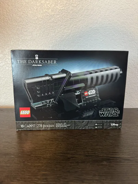 LEGO Star Wars 40917 The Darksaber GWP - New & Sealed