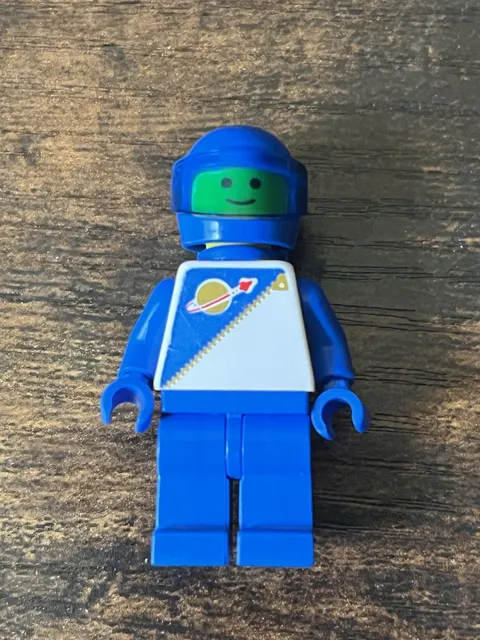 Lego Minifigures SP014 Vintage Classic Space Astronaut. Released 1987-1990