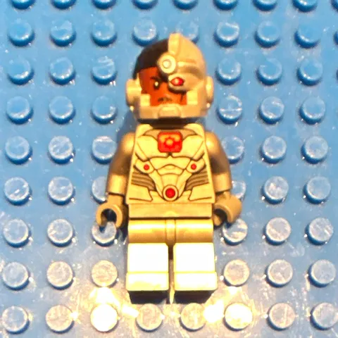 LEGO Super Heroes Cyborg Minifigure - Cyborg Character