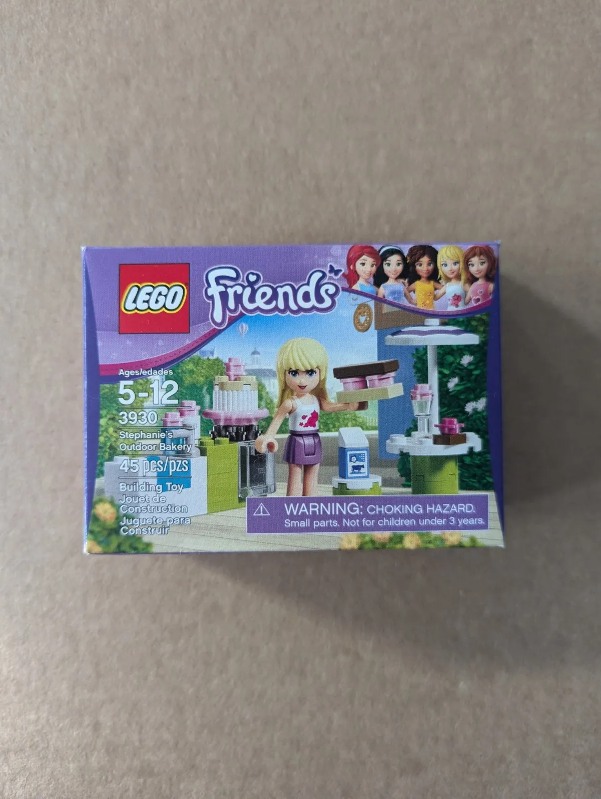 Lego Friends Set 3930 Stephanie's Outdoor Bakery New 2012