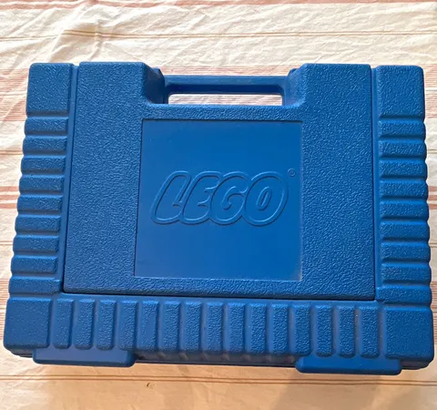 LEGO Blue Plastic Carrying Case w/ Handle, Mixed Bricks Baseplate & 2 Booklets