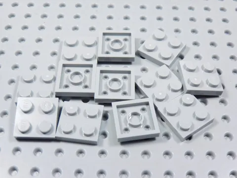 LEGO Lot of 12 Light Bluish Gray 2x2 Plates BR