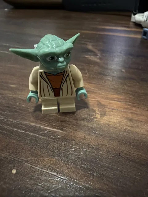 Lego Star Wars Yoda Clone Wars Light Bluish Gray Hair SW0219 Minifigure