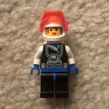 Lego Ice Planet - Female (Doctor Kelvin)