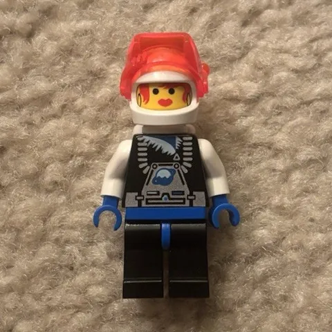Lego Ice Planet - Female (Doctor Kelvin)