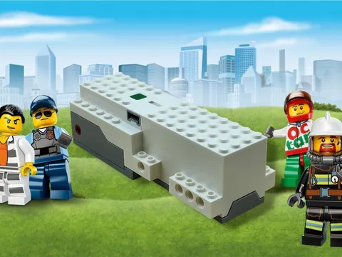 2017 Lego BOOST Creative Toolbox White Move Hub Electronic Piece