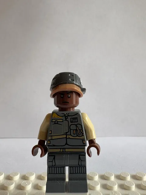 LEGO Star Wars Rebel Trooper Minifigure Rogue One