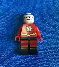 Lego New The Flash Gold Outlines on Chest Minfigure