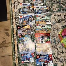 LEGO lot of instruction manuals (Marvel, DC, Jurassic World)