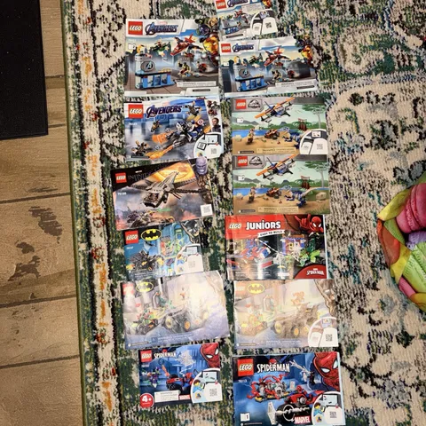 LEGO lot of instruction manuals (Marvel, DC, Jurassic World)