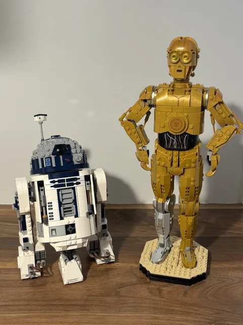 LEGO Star Wars: C3PO (75398) and R2-D2 (75379) Bundle Set