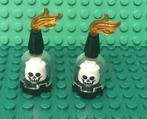 Lego 2 Halloween Skull Display Case With Fire,Glow In Dark Skeleton Heads Part