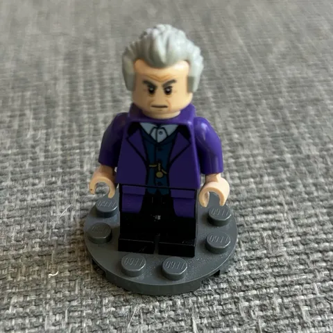 Doctor Who LEGO The Twelfth Doctor Minifigure - LEGO Ideas 71238 idea021