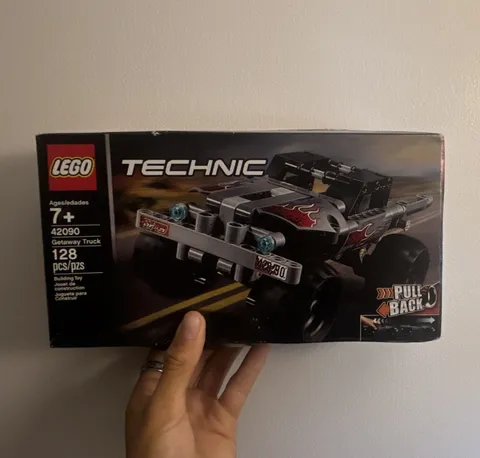 LEGO Technic Pull Back Getaway Truck 42090 128-Piece Building Set Age 7+