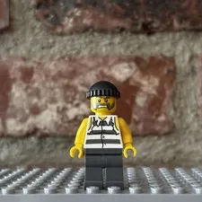 Lego City Police Crook Prisoner Male Minifigure cty0481 (2014)