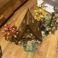 LEGO Ideas: A-Frame Cabin (21338) Missing A Couple Pieces