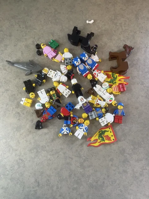 LEGO Minifig Bundle Lot Mixed Figures Accessories Part Pieces Animals incomplete