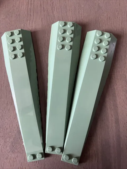 LEGO 45301 Sand Green Wedge 16 x 4 Triple Curved with Reinforcements 3 Pieces