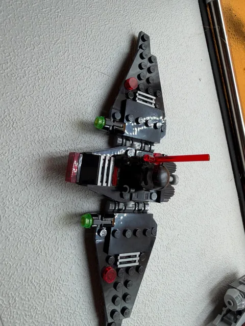 LEGO Star Wars Kylo Ren Shuttle Microfighter 75264 complete set see description